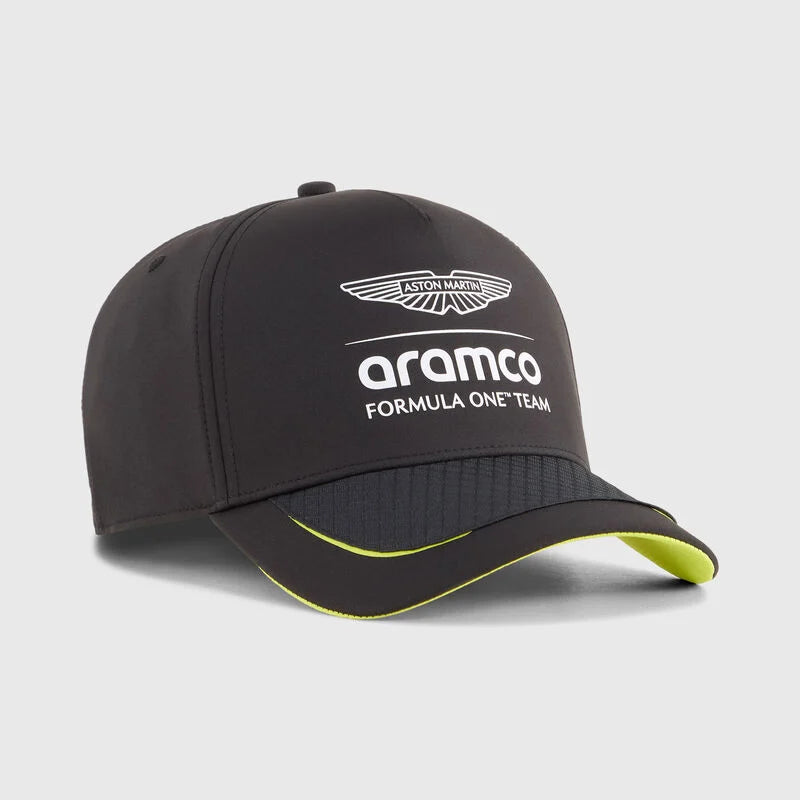 Gorra Aston Martin color negro del equipo 2026