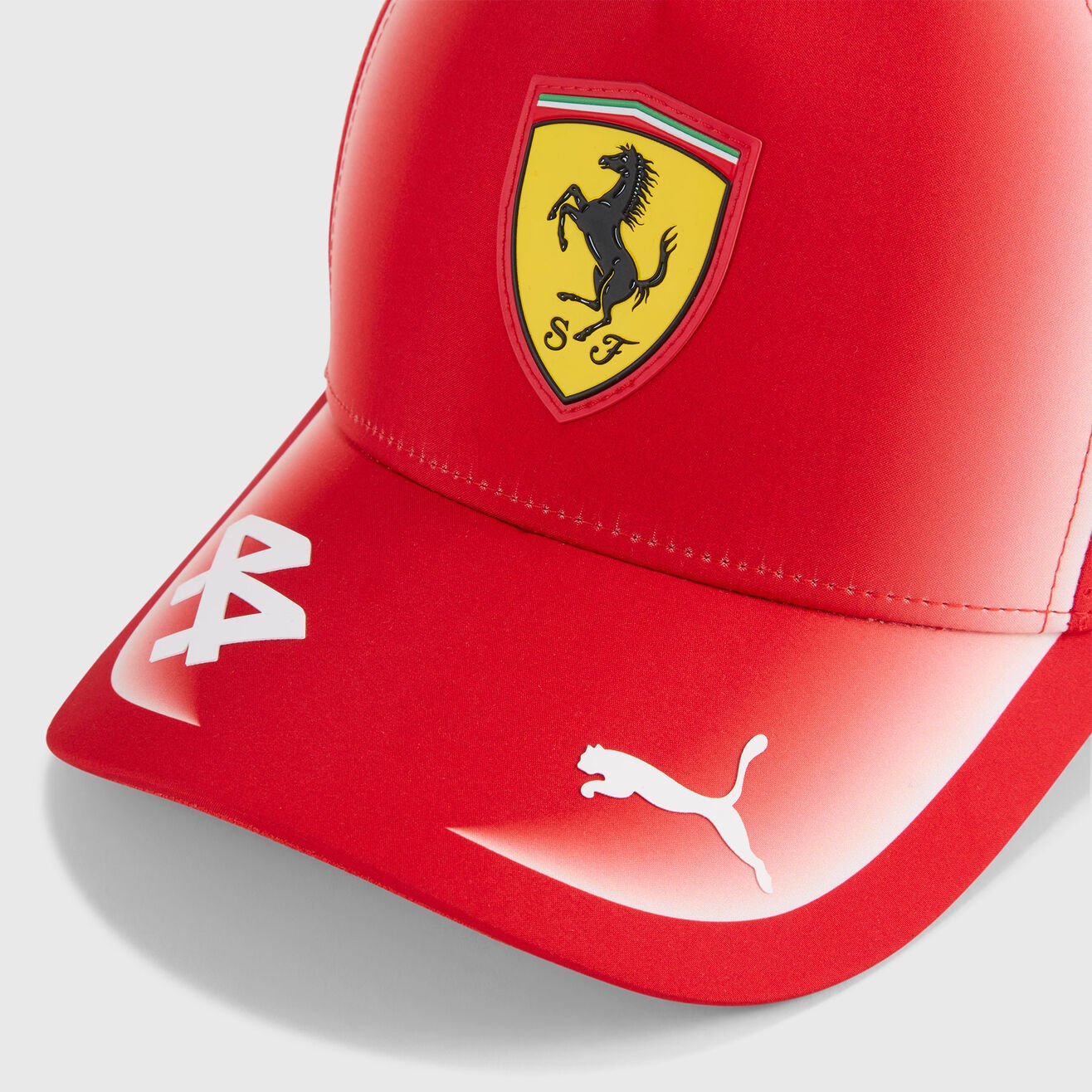 Gorra Scuderia Ferrari Lewis Hamilton 2026