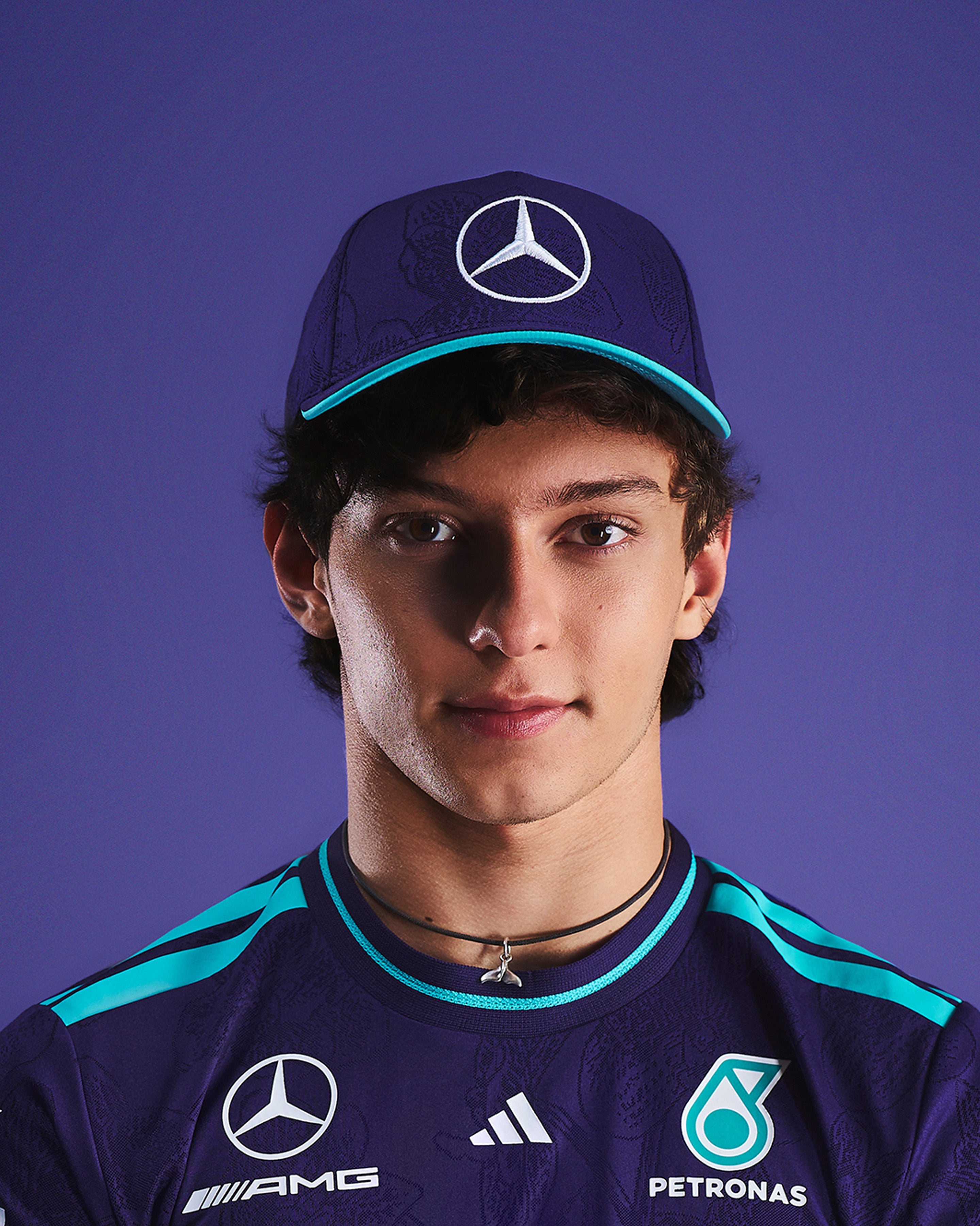 Gorra de Piloto Vanda Bloom Edición Especial 2026 Mercedes AMG