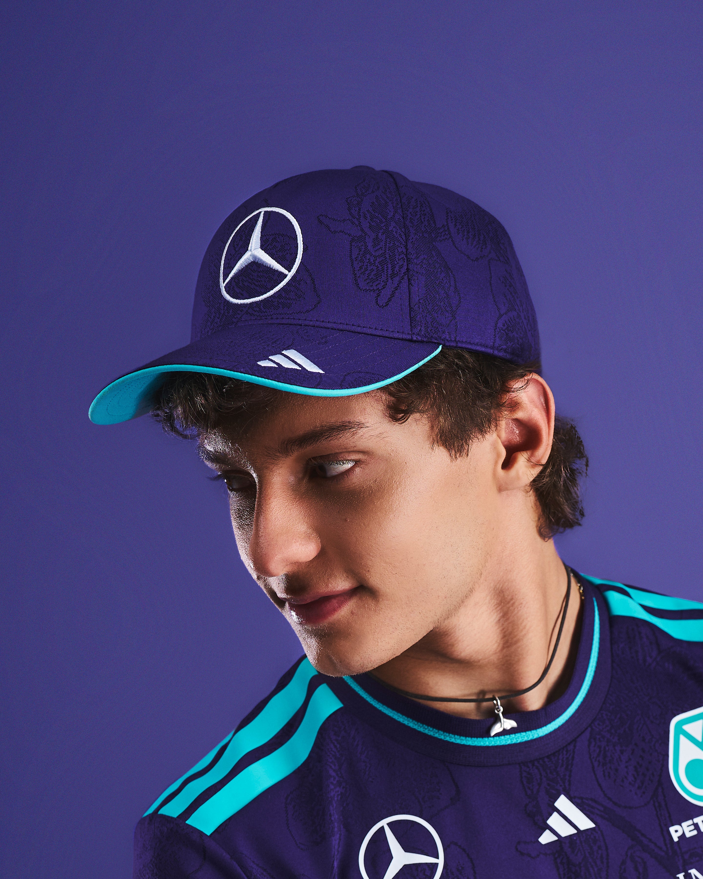 Gorra de Piloto Vanda Bloom Edición Especial 2026 Mercedes AMG