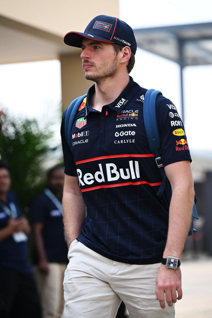 Polo Redbull del equipo 2025